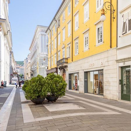 Rifugio Wilde, A Trieste Centro Con Parcheggio Luaran gambar